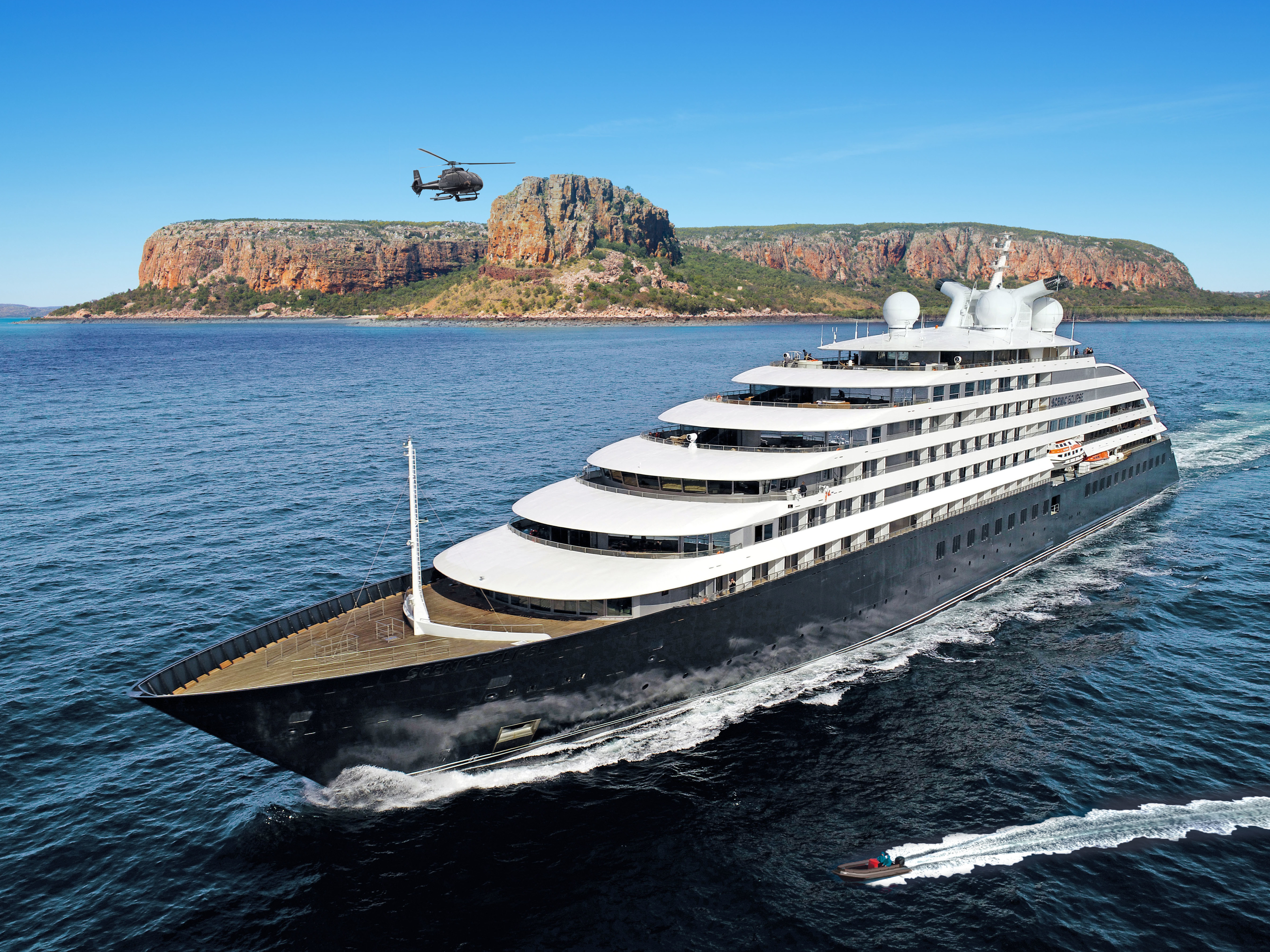 /photos/shares/Kimberley/Scenic Kimberley/SE-Scenic_Eclipse_Broome_with_heli_large_ship.jpg